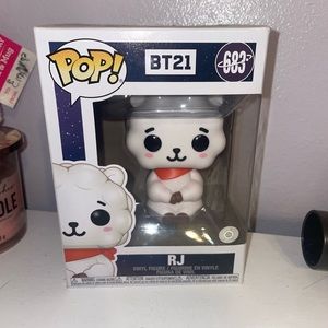 BT21 RJ